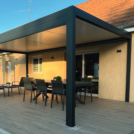 PERGOLA BIOCLIMATIQUE ( LAMES ORIENTABLES) HARDTOP